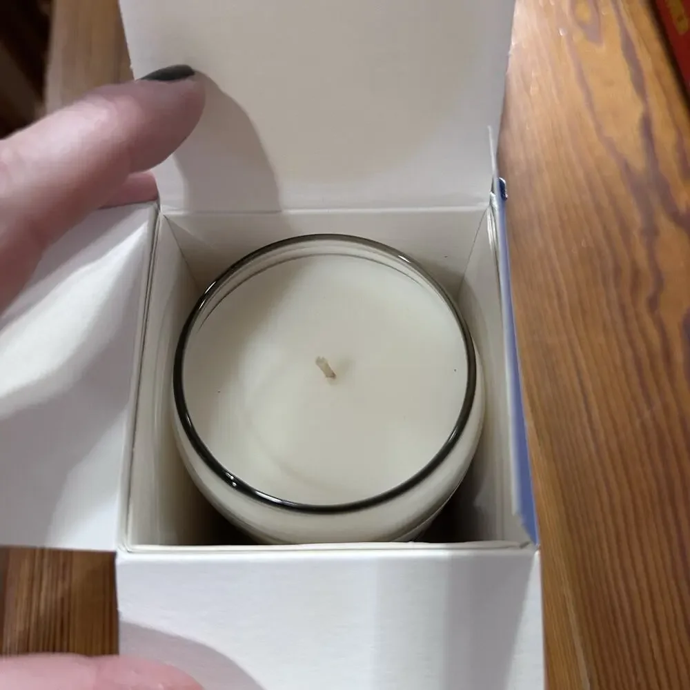 NIB HOMESICK CANDLE 13.75oz, Limited Edition Chapel Hill Collegiate Collection